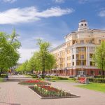 За один день по Кемерово: экскурсия по городу Ïëîùàäü Ïóøêèíà, âèä íà óëèöó Îðäæîíèêèäçå, Êåìåðîâî