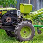 Особенности использования бензинового культиватора 222