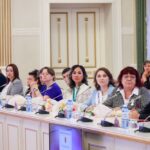 Активных многодетных родителей с ограниченными возможностями здоровья наградили в Кузбассе 02.12-priem-mnogodetnye-semi-12_mini.jpg