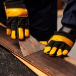 Как выбрать перчатки для строительных бригад: рекомендации на основе опыта Bronitex high-angle-worker-wearing-safety-gloves_23-2149916250