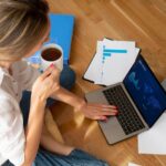 working-from-home-time-management-concept_23-2149065381